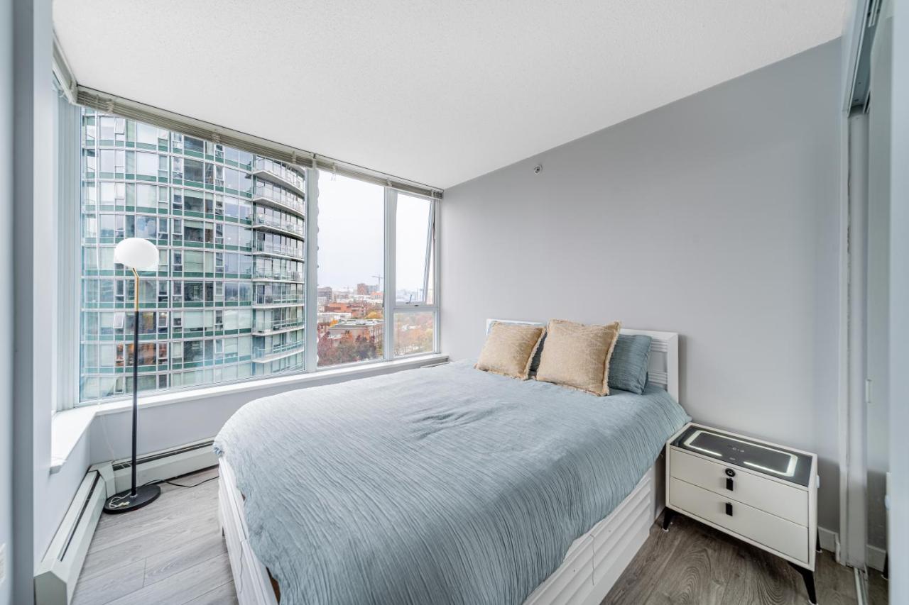 Amazing Views ! Leather Furniture ! Cozy Condo! Βανκούβερ Εξωτερικό φωτογραφία